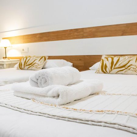Apartamentos Turisticos Кульяр-Вега Экстерьер фото